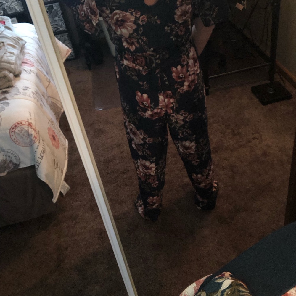 Floral romper - Picture 5 of 9